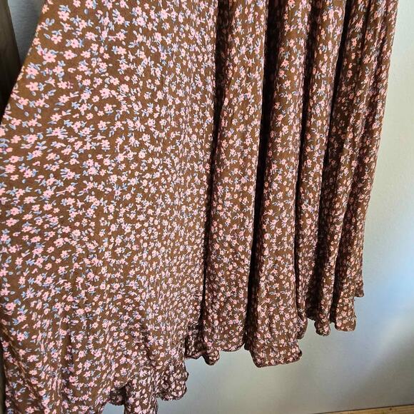 Tree of Life Floral Maxi Dress - Picture 4 of 8